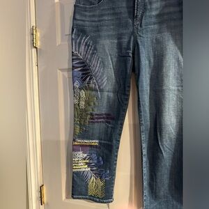 Chico's Dark Blue Cropped Jeans with Leaf Pattern
